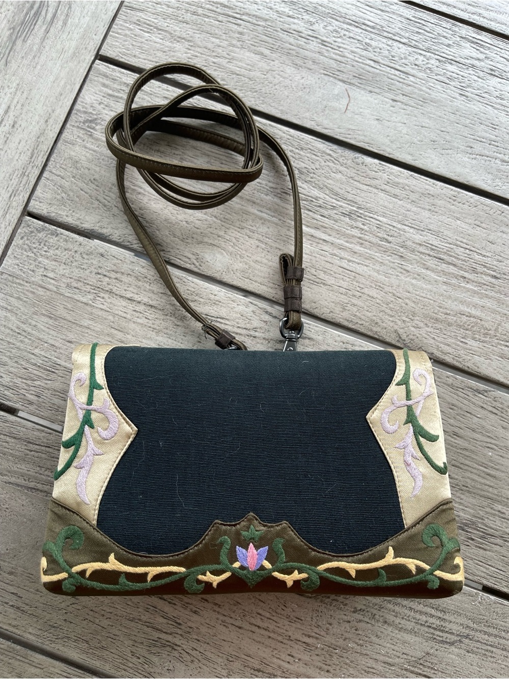 OOVOO Designs Vintage 1990’s Embroidered Floral Convertible Crossbody Clutch Bag - Picture 6 of 9